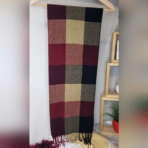 Plaid Woven Scarf in Red and Black
